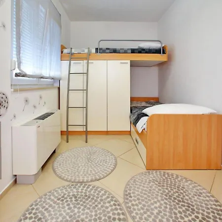 Apartment Sun-kissed In With Garden Bibinje