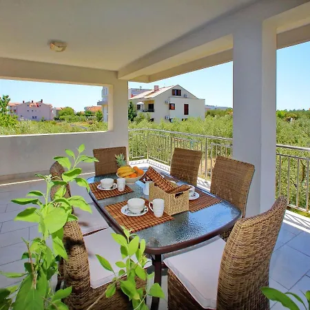 Sun-kissed In With Garden Apartment Bibinje