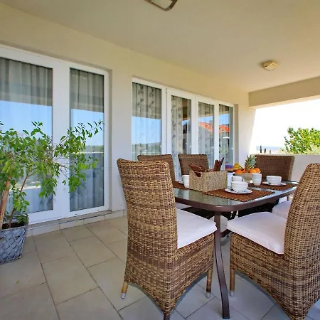 Apartment Sun-kissed In With Garden *